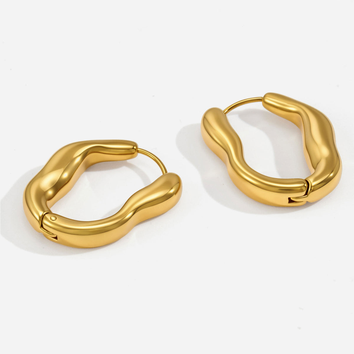 KAYA STAPLE HOOPS